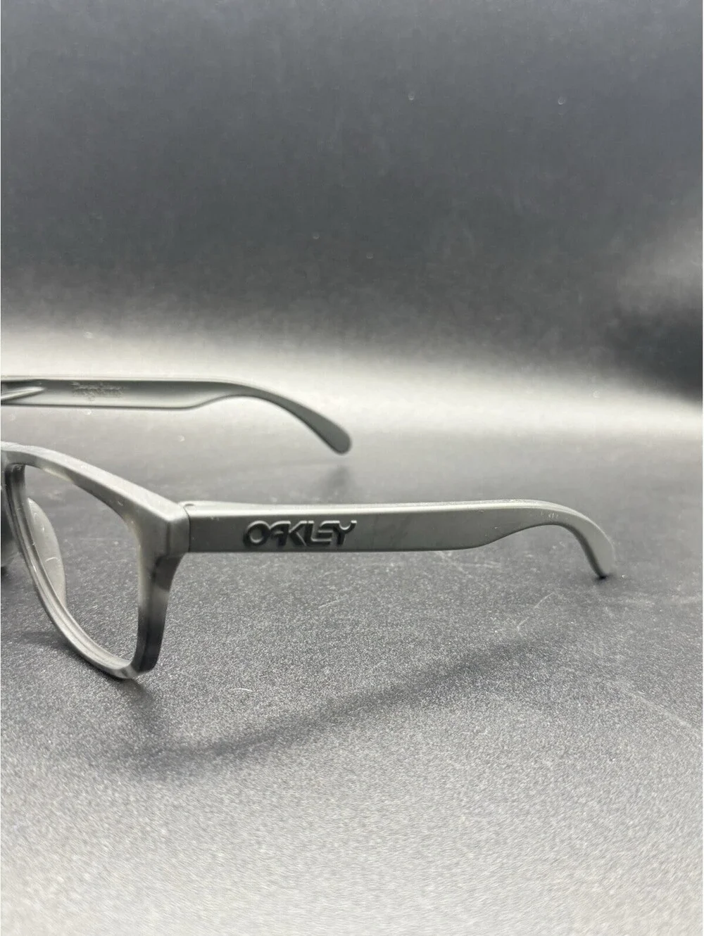 Oakley Frogskin Matte Grey Tortoise/Grey Frame